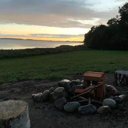 Hytte I Forste Raekke Til Fjord Hotel Holbæk Exterior foto